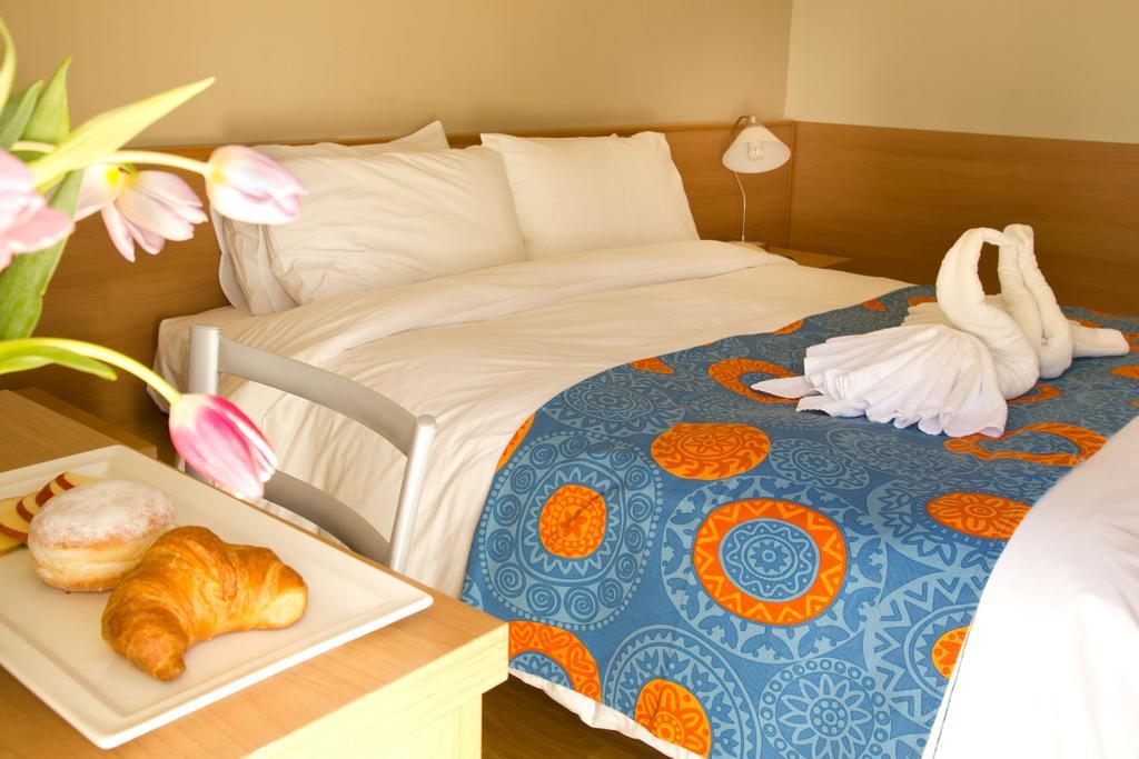 Hotel La Fenice Lignano Sabbiadoro Room photo